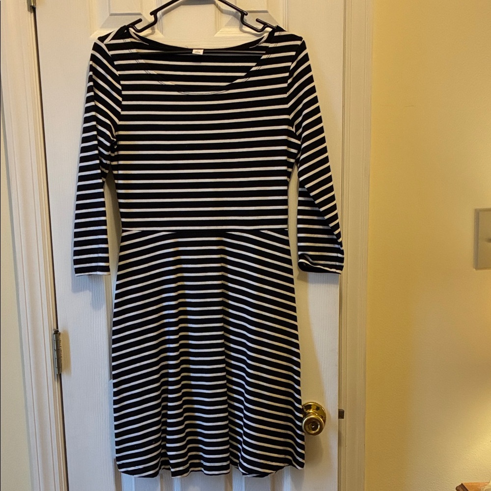 Old Navy Black and White Striped Top